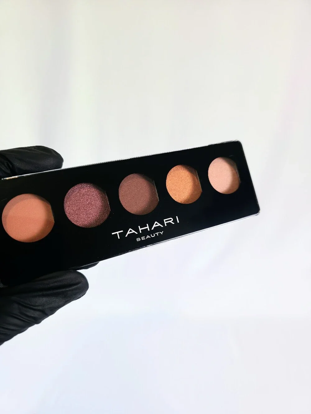 Tahari Beauty Dusk To Dawn Eyeshadow Palette New Matte Metallic Cosmetic Pigment